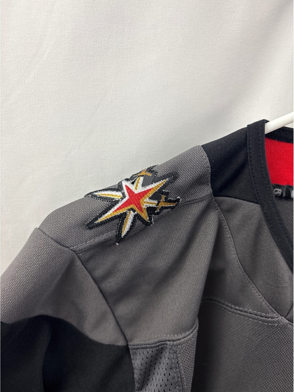 Las Vegas Golden Knights NHL Hockey Official Licensed Kids Youth Jersey Size 4/7 - Picture 6 of 7